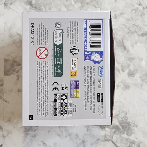 Funko Pop WWE Target Exclusive 150 Rikishi 151 The Hurricane with Protectors - Picture 7 of 13